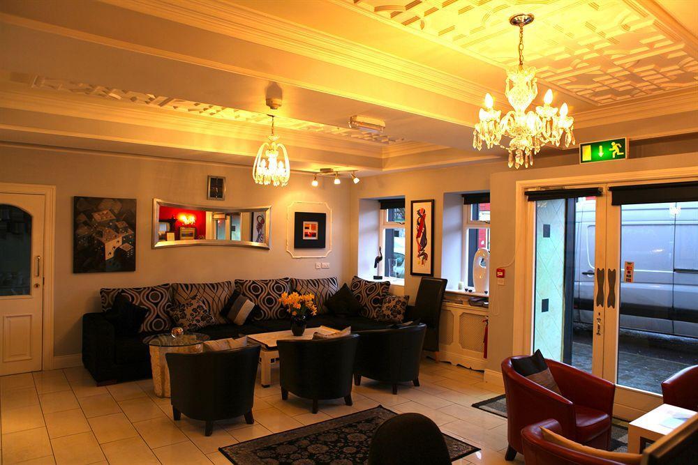 Mcsweeney Arms Hotel Cill Airne Kültér fotó