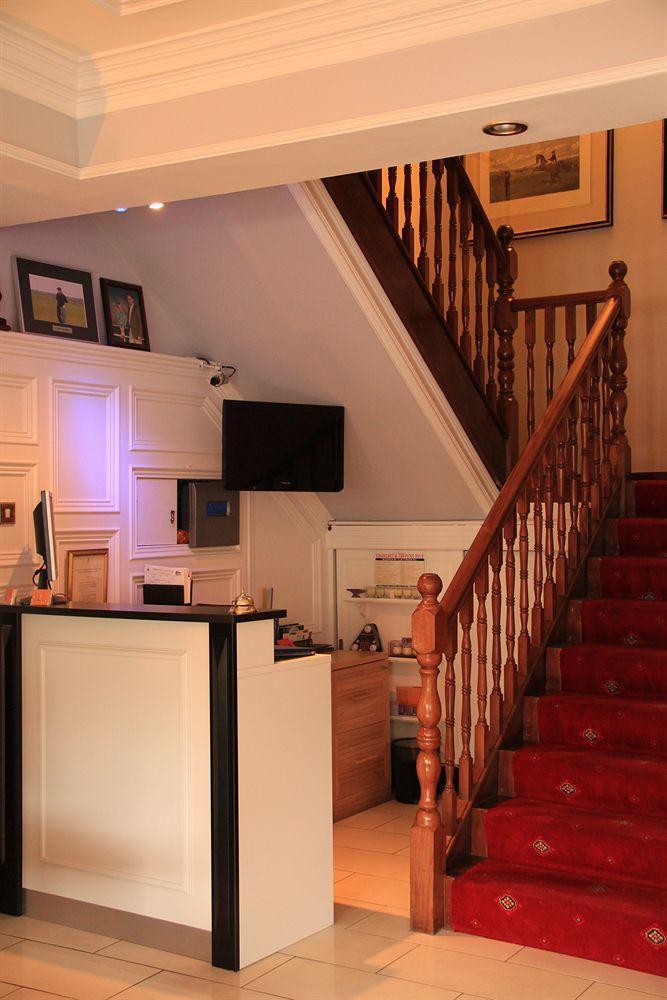 Mcsweeney Arms Hotel Cill Airne Kültér fotó
