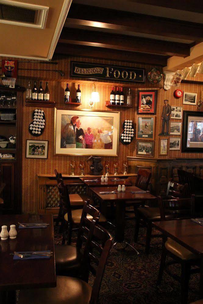 Mcsweeney Arms Hotel Cill Airne Kültér fotó
