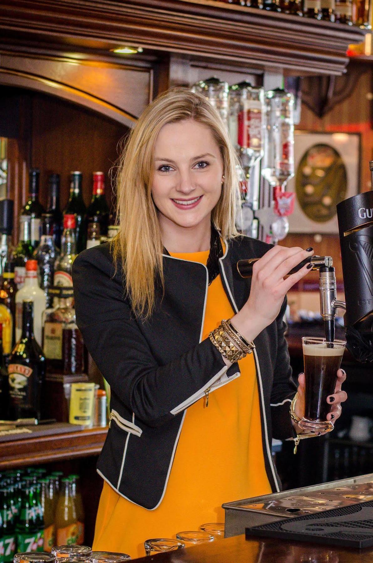 Mcsweeney Arms Hotel Cill Airne Kültér fotó