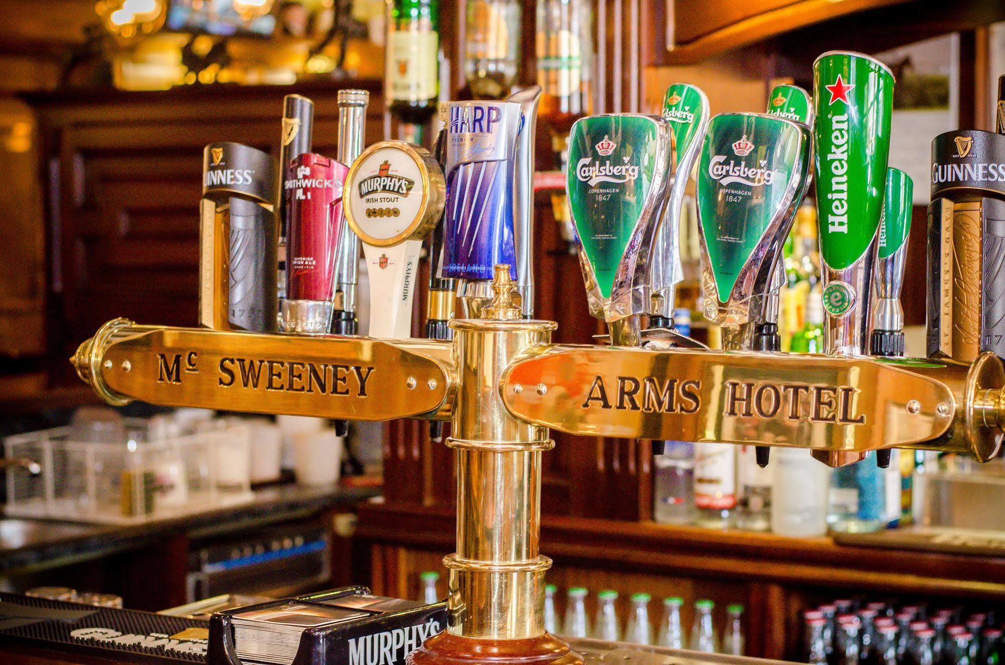 Mcsweeney Arms Hotel Cill Airne Kültér fotó